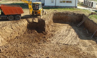 Рытье котлованов под фундамент в Кольчугино – цена от 2614 руб. за м3 | 2Землекопа-Кль