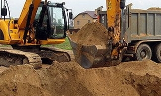 Выкопать яму экскаватором в Кольчугино от 941 руб. - 2Землекопа-Кль